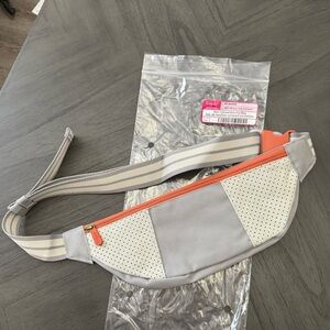 Thirty-One slim convertible hip bag brand new